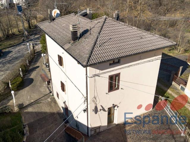 Villa Indipendente in vendita a Unione dell'Alto Reno, Lizzano In Belvedere
