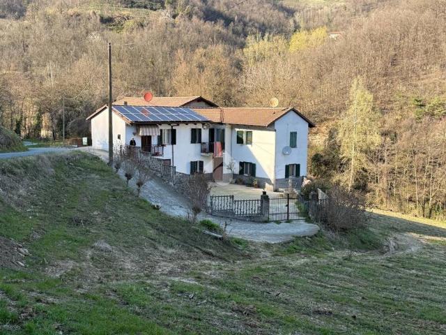 Villa Indipendente in vendita a Piemonte, Asti