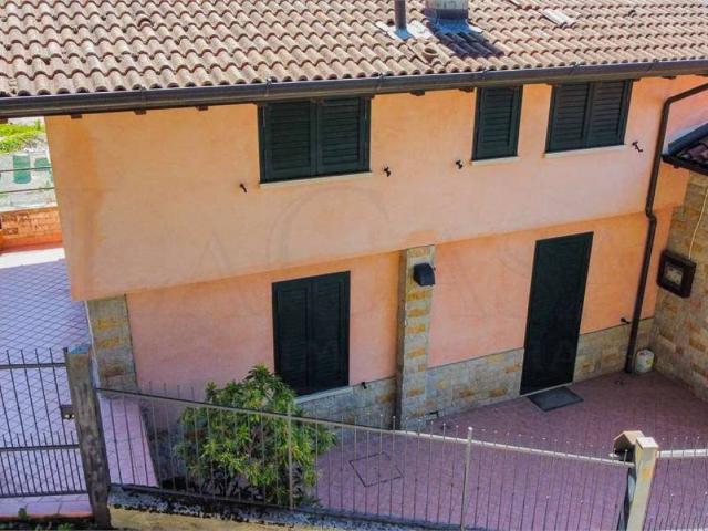 Villa Indipendente in vendita a Comunità montana della valle Trompia, Lodrino