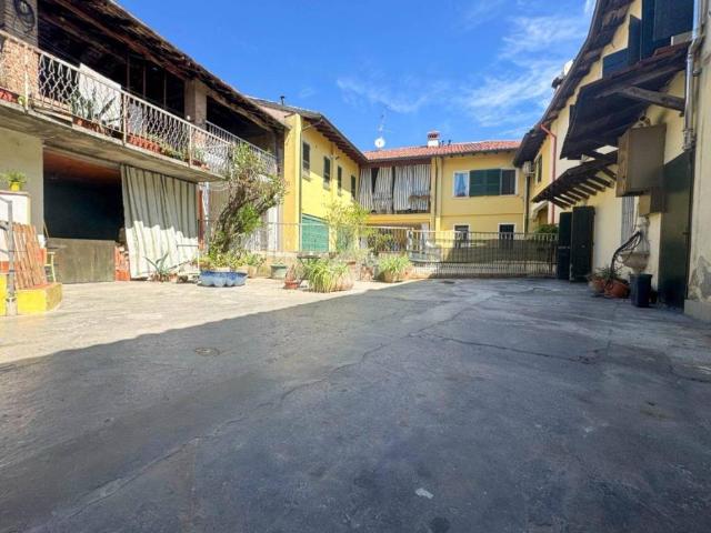 Villa Indipendente in vendita a Unione dei Comuni Bassa Bresciana Occidentale, Lograto