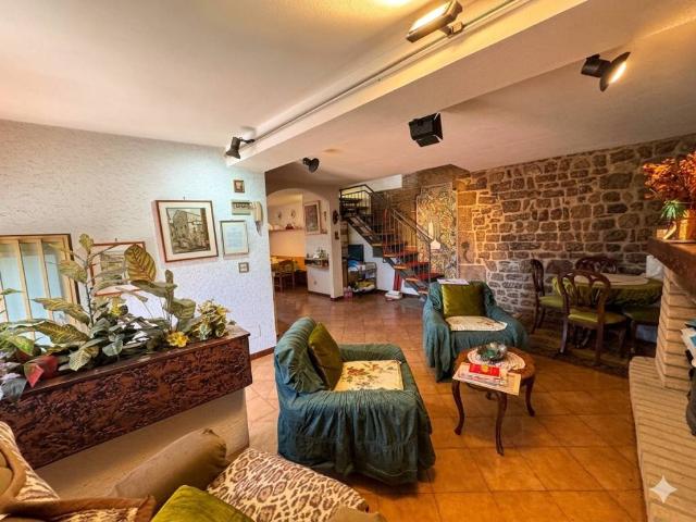 Villa Indipendente in vendita a Unione dei comuni Savena-Idice, Loiano