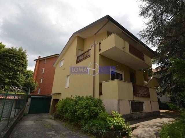 Villa Indipendente in vendita a Lomagna, Lombardia