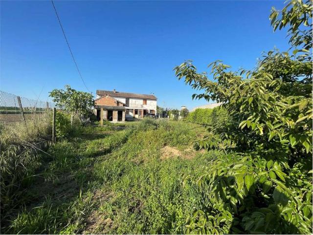 Villa Indipendente in vendita a Lomello, Lombardia