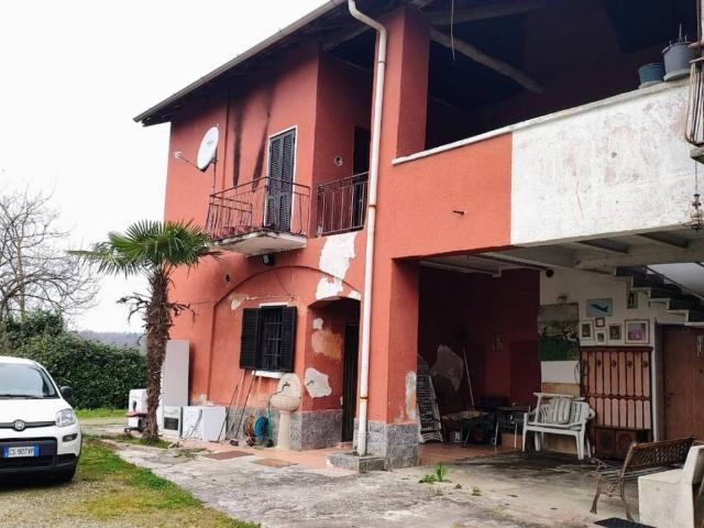 Villa Indipendente in vendita a Lonate Ceppino, Lombardia