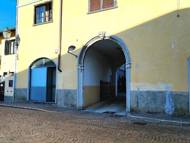 Villa Indipendente in vendita a Lonate Ceppino, Lombardia