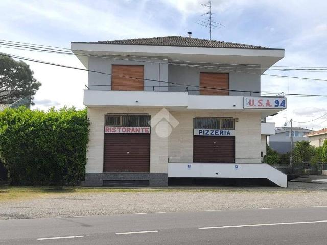 Villa Indipendente in vendita a Lonate Pozzolo, Lombardia