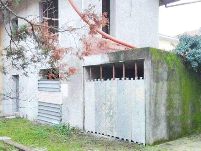 Villa Indipendente in vendita a Lonate Pozzolo, Lombardia