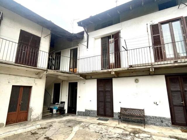 Villa Indipendente in vendita a Lonate Pozzolo, Lombardia