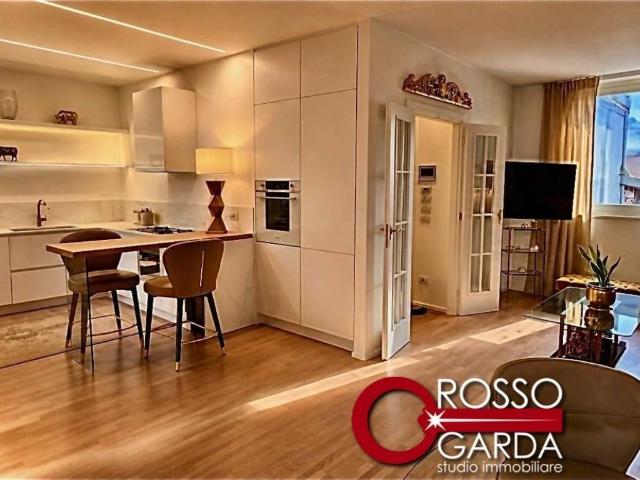 Villa Indipendente in vendita a Lonato, Lombardia