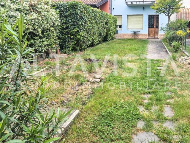 Villa Indipendente in vendita a Lonato, Brescia