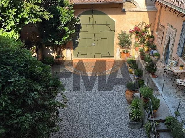 Villa Indipendente in vendita a Lonato, Lombardia