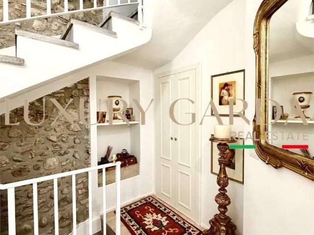 Villa Indipendente in vendita a Lonato, Lombardia
