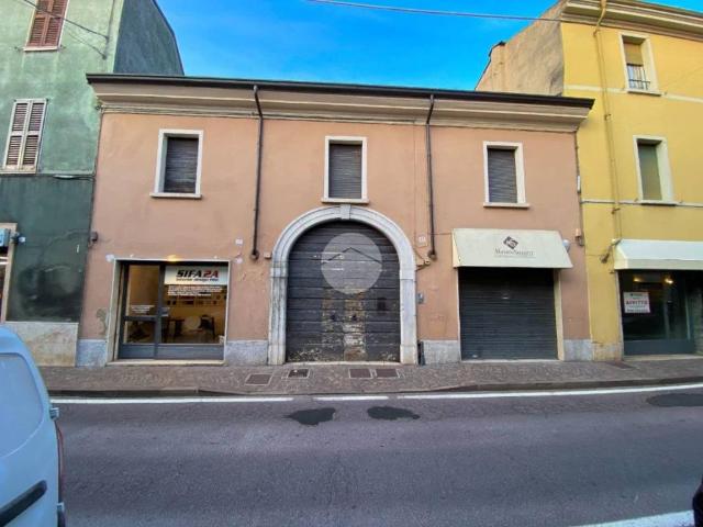 Villa Indipendente in vendita a Lonato, Lombardia