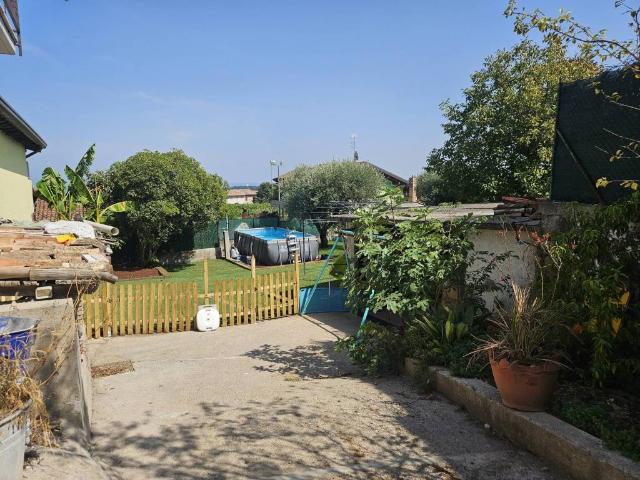 Villa Indipendente in vendita a Lonato, Lombardia