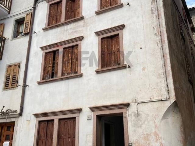 Villa Indipendente in vendita a Longarone, Veneto