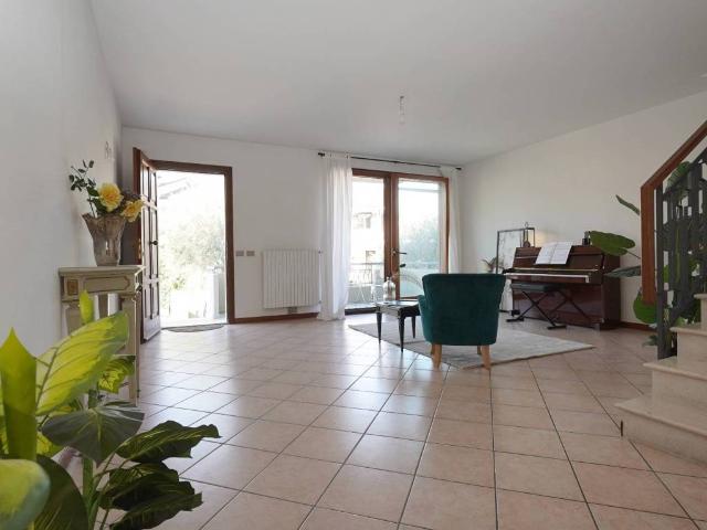 Villa Indipendente in vendita a Ponte Ospedaletto, Longiano
