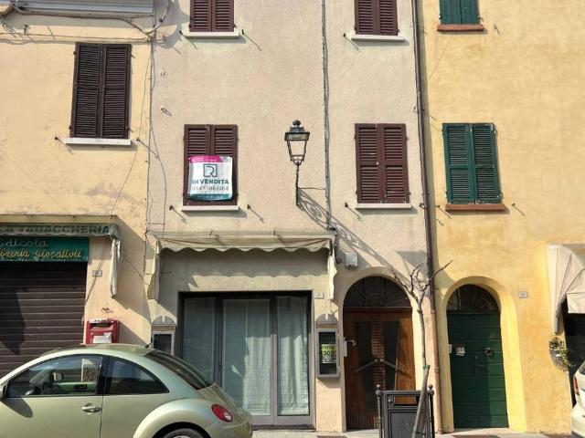 Villa Indipendente in vendita a Longiano, Reggio Emilia