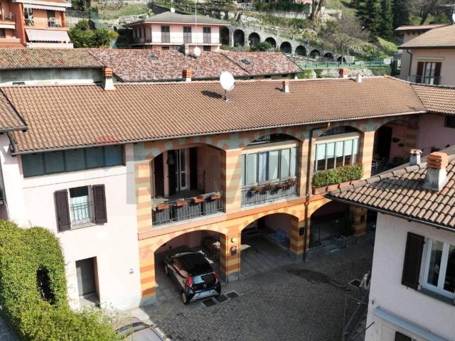 Villa Indipendente in vendita a Longone Al Segrino, Lombardia