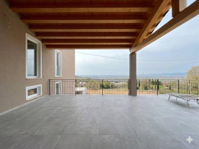 Villa Indipendente in vendita a Lonigo, Veneto