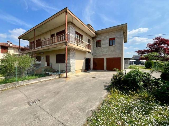 Villa Indipendente in vendita a Madonna di Lonigo, Lonigo
