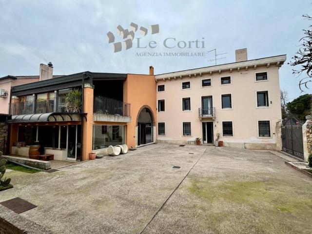Villa Indipendente in vendita a Lonigo, Veneto