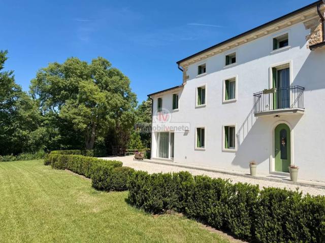 Villa Indipendente in vendita a Lonigo, Veneto
