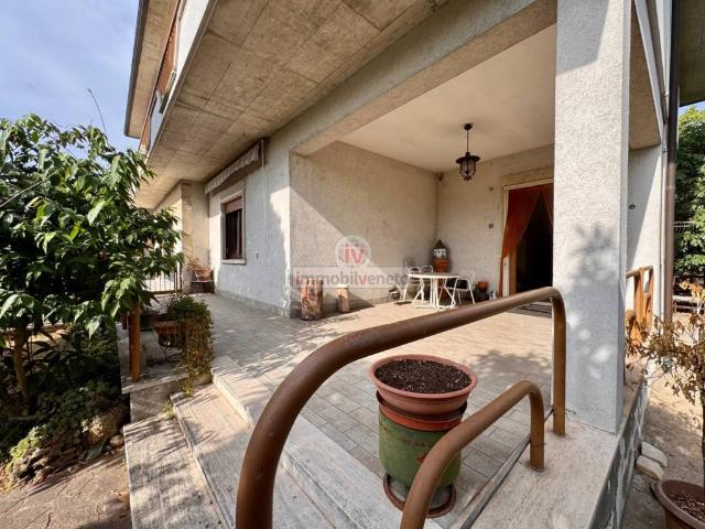 Villa Indipendente in vendita a Lonigo, Veneto