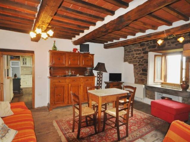Villa Indipendente in vendita a Loro Ciuffenna, Toscana