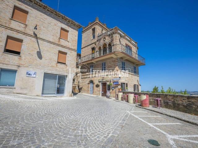 Villa Indipendente in vendita a Loro Piceno, Macerata