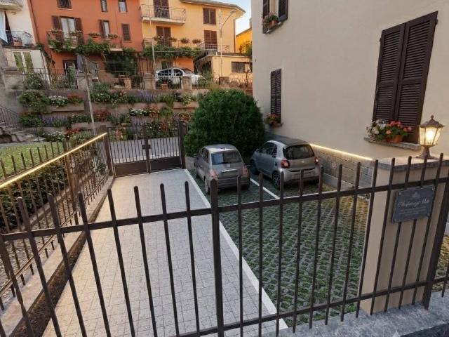Villa Indipendente in vendita a Lozza, Lombardia