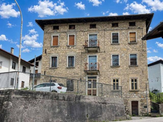 Villa Indipendente in vendita a Lozzo Di Cadore, Veneto