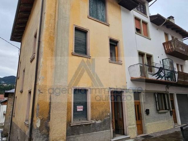 Villa Indipendente in vendita a Lozzo Di Cadore, Veneto