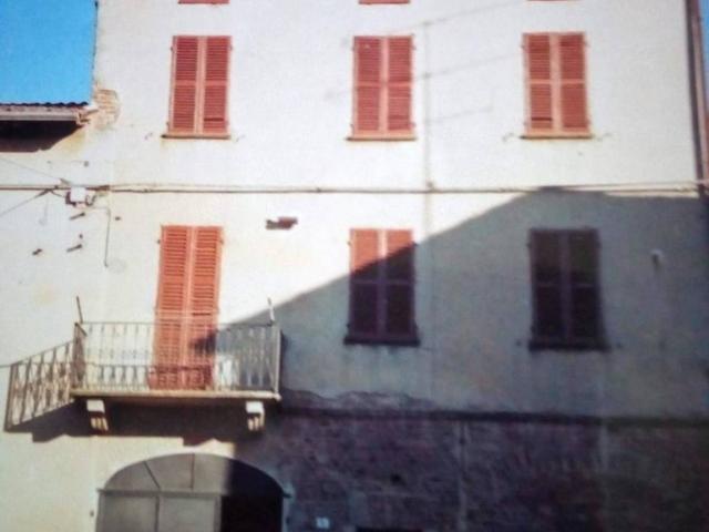 Villa Indipendente in vendita a Lu e Cuccaro Monferrato, Piemonte