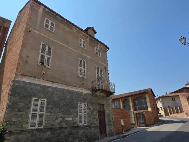 Villa Indipendente in vendita a Lu, Alessandria