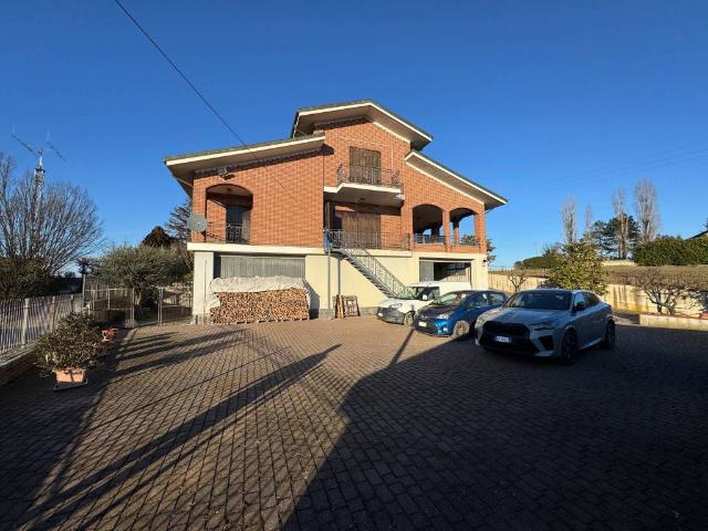 Villa Indipendente in vendita a Lu e Cuccaro Monferrato, Piemonte