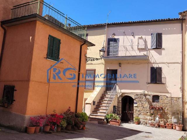 Villa Indipendente in vendita a Lubriano, Lazio