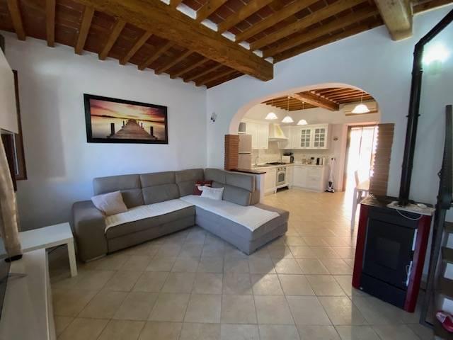 Villa Indipendente in vendita a Sant'Anna, Bagni Di Lucca Ponte