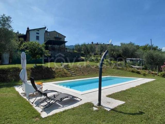 Villa Indipendente in vendita a Bagni Di Lucca Ponte, Toscana