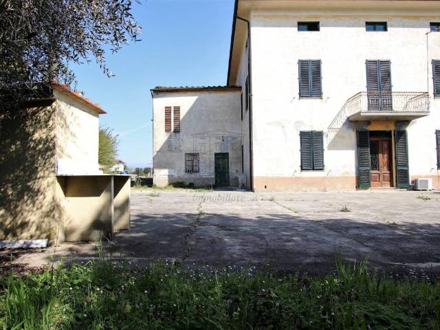 Villa Indipendente in vendita a Tempagnano di Lunata, Lucca