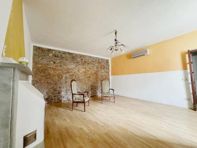 Villa Indipendente in vendita a Bagni Di Lucca Ponte, Toscana