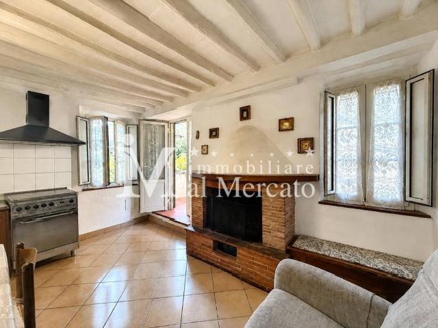 Villa Indipendente in vendita a Bagni Di Lucca Ponte, Toscana