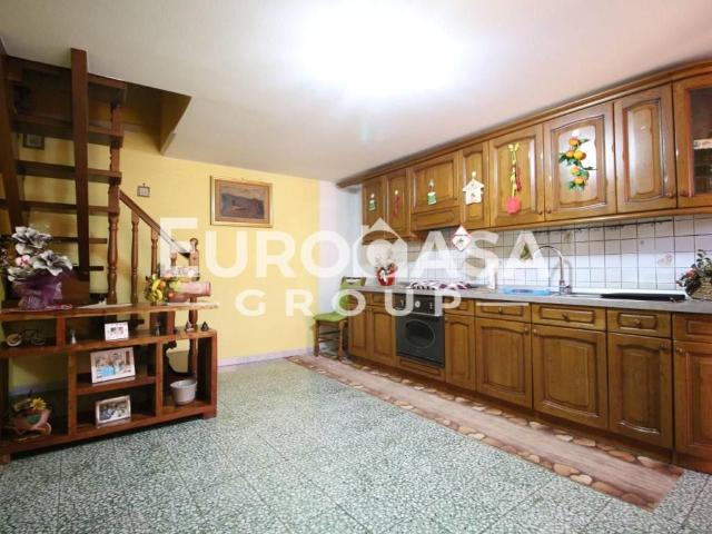 Villa Indipendente in vendita a Bagni Di Lucca Ponte, Toscana