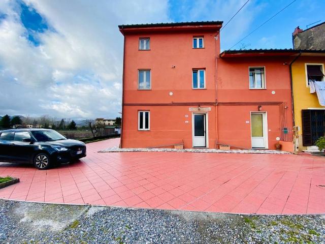 Villa Indipendente in vendita a Bagni Di Lucca Ponte, Toscana