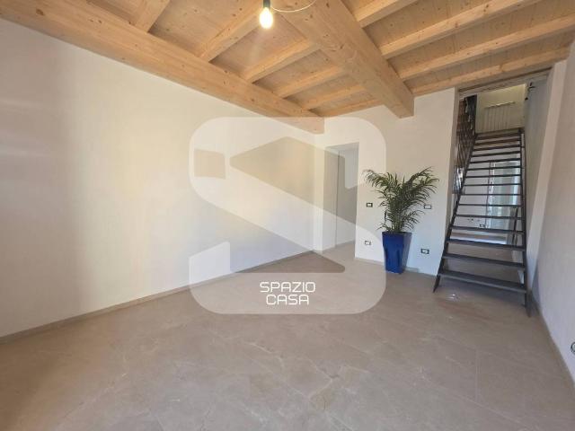 Villa Indipendente in vendita a Tempagnano di Lunata, Bagni Di Lucca Ponte