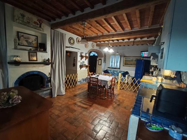 Villa Indipendente in vendita a Sorbano del Giudice, Bagni Di Lucca Ponte