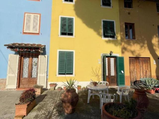 Villa Indipendente in vendita a Santa Maria a Colle, Bagni Di Lucca Ponte