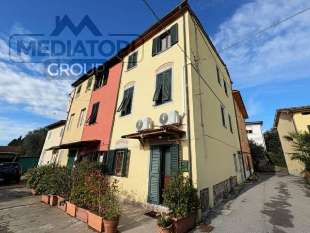 Villa Indipendente in vendita a Bagni Di Lucca Ponte, Toscana