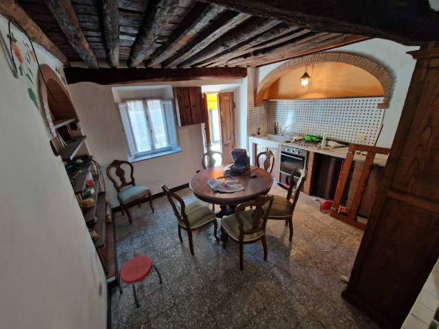 Villa Indipendente in vendita a Santa Maria a Colle, Bagni Di Lucca Ponte