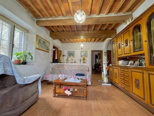 Villa Indipendente in vendita a Vicopelago, Bagni Di Lucca Ponte