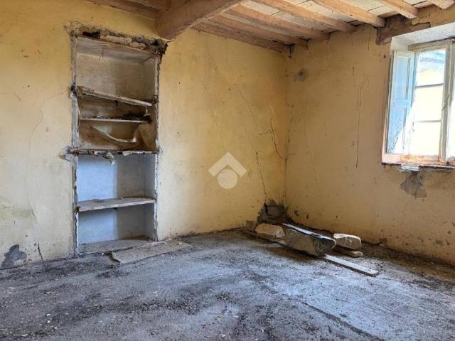 Villa Indipendente in vendita a Sant'Ilario di Brancoli, Bagni Di Lucca Ponte